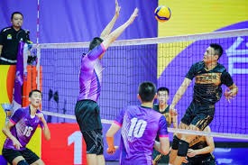 欧冠八强全部出炉，新贵强势晋级引爆热议